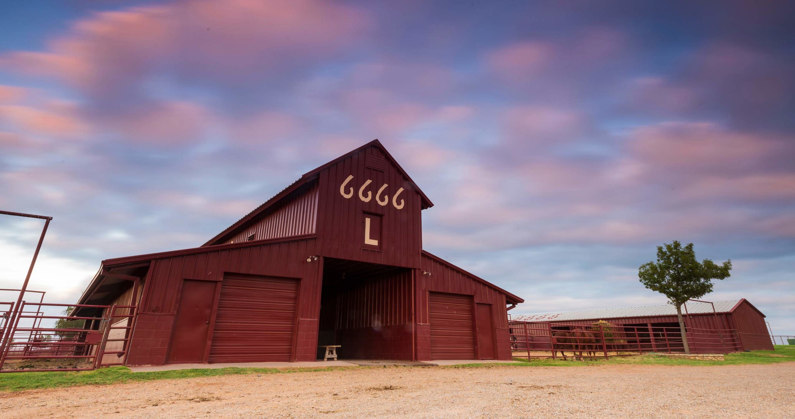 6666 Ranch L-Barn Exterior